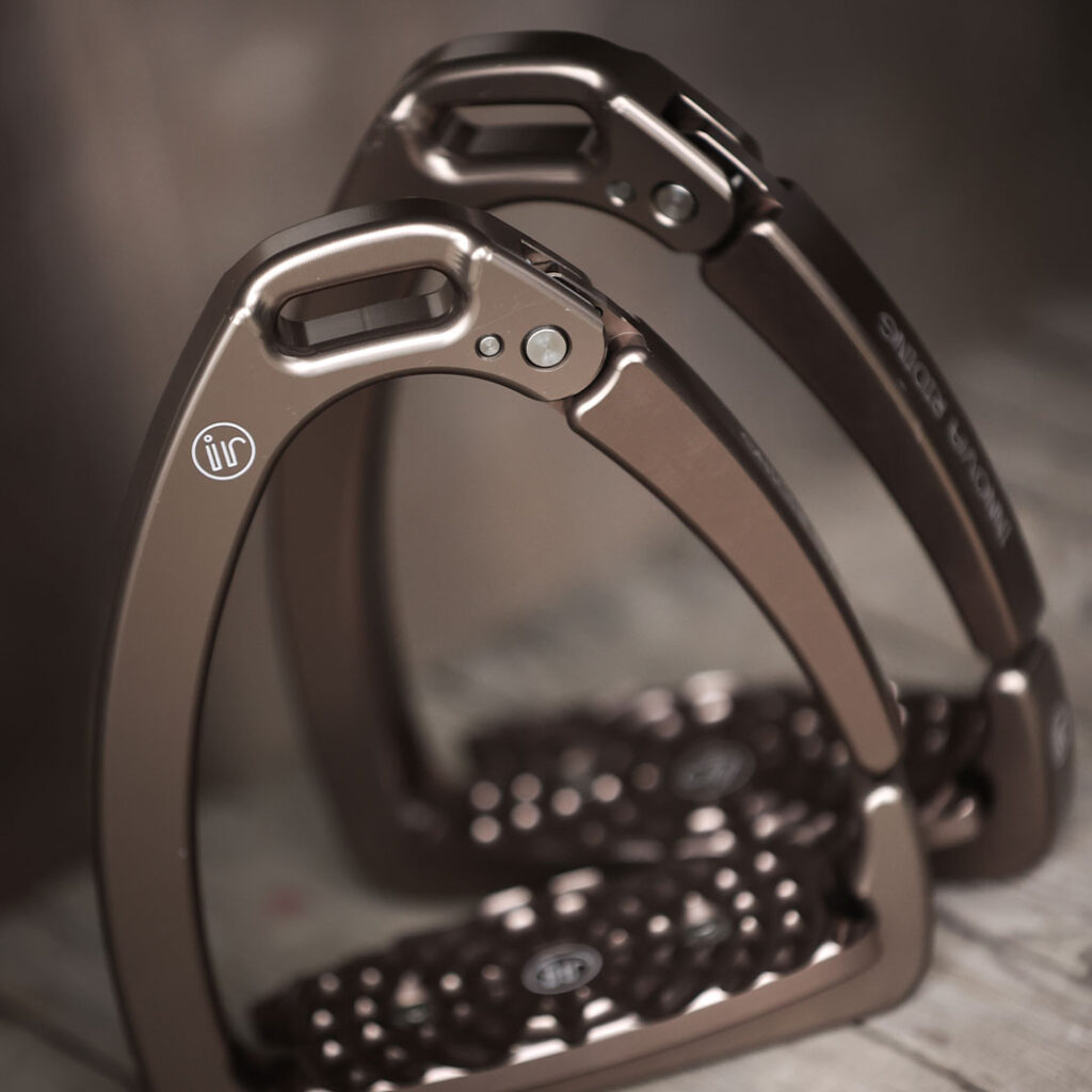 innovariding-wester-stirrups
