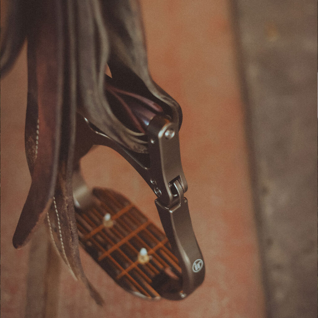 innovariding-wester-stirrups